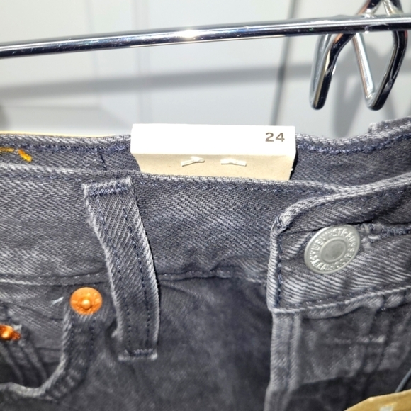LEVI’S 501 Original Cutoff Denim Short - Picture 9 of 10